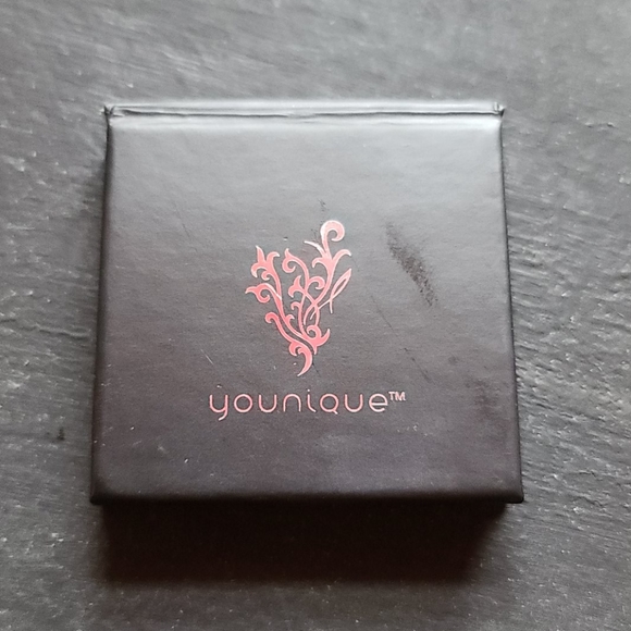 Bundle makeup - Picture 5 of 12